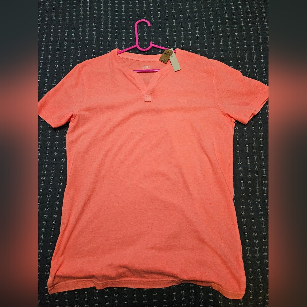 PINK V-Neck Shirt. Size Small.